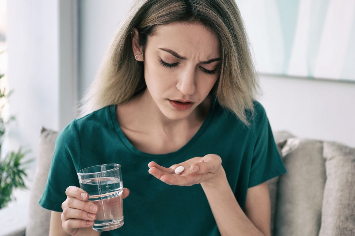 Signs of Tramadol or opioid abuse and addiction to drugs