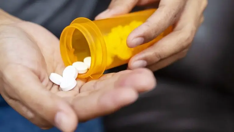 hydrocodone and ambien